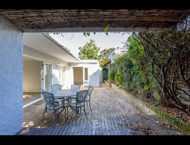 2 BEDROOM FREEHOLD TO LET IN NEWLANDS